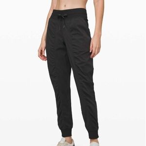 Lululemon Dance Studio Jogger, Size 2 in Black
